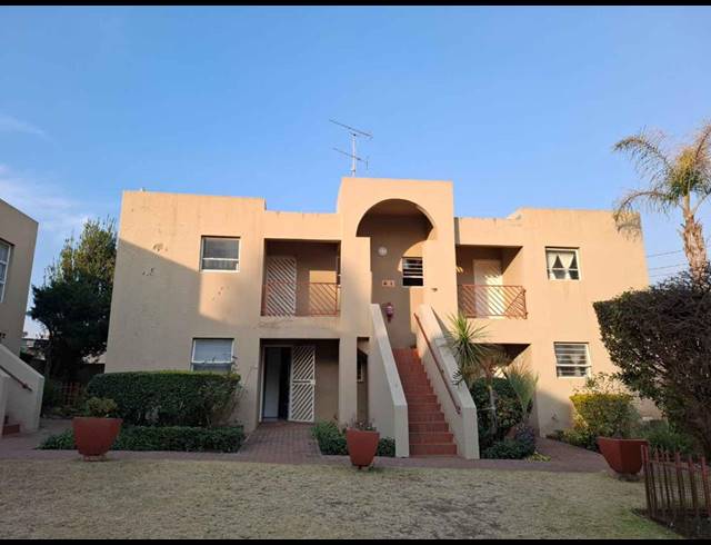 1 BEDROOM TOWNHOUSE FOR SALE IN BRACKENDOWNS